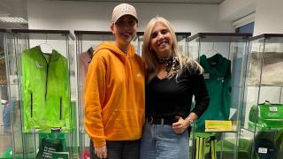 Paula, paciente oncológica, y su madre Marta.