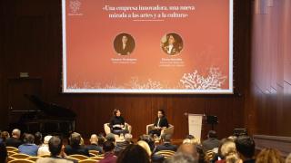 Susana Rodríguez, CEO de Cantabria Labs, y Elena Mantilla asesora de desarrollo.