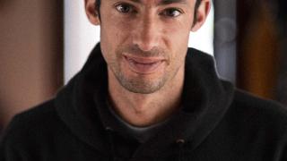 Kilian Jornet mira fíjamente a cámara en una foto cedida a EL ESPAÑOL.