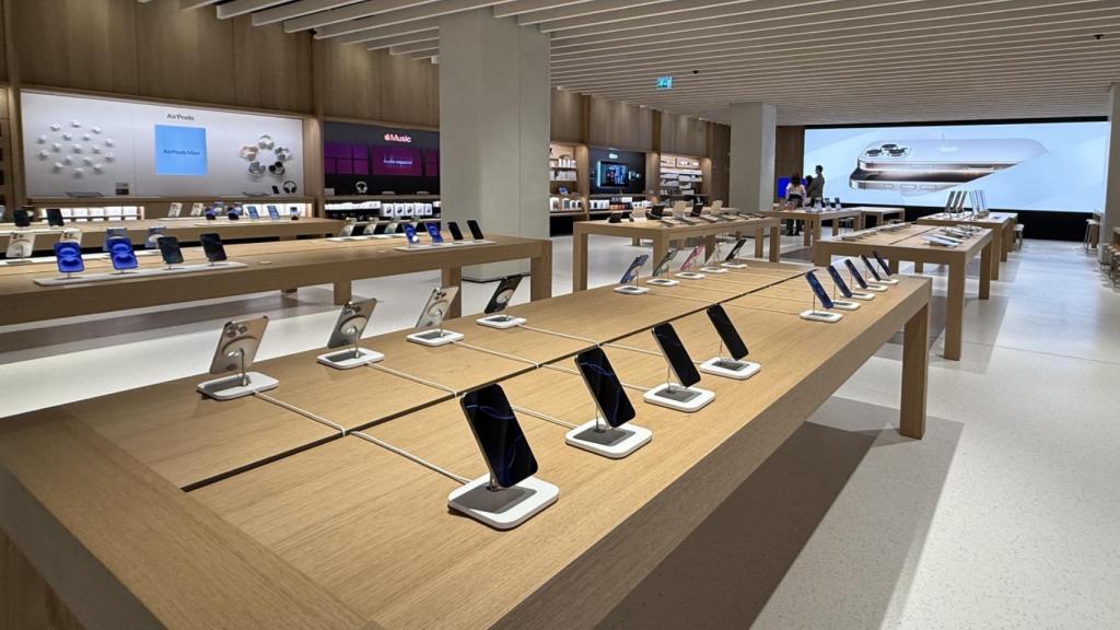 Tienda de Apple en el centro comercial La Vaguada (Madrid)