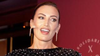 Nieves Álvarez presentando la gala