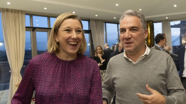 La vicesecretaria de Política Sectorial y Económica del PPCyL y vicepresidenta de la Junta de Castilla y León, Isabel Blanco, y el vicesecretario nacional de Política Autonómica y Municipal y Análisis Electoral, Elías Bendodo,