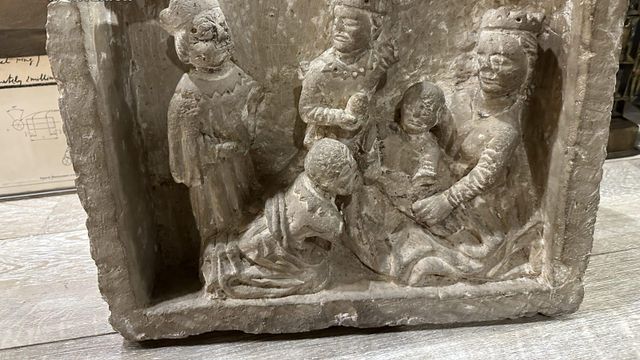 La Guardia Civil ha recuperado un relieve de piedra con la representación de la escena ‘La Adoración de los Reyes’, de estilo románico del siglo XII en Burgos