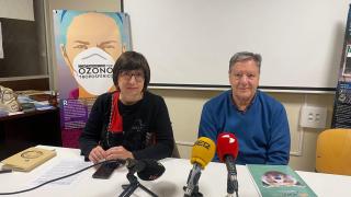 Carmen Duce, coordinadora estatal de Ecologistas en Acción, y Javier Gutiérrez, presidente de Ecologistas en Acción de Valladolid, informando sobre la sentencia