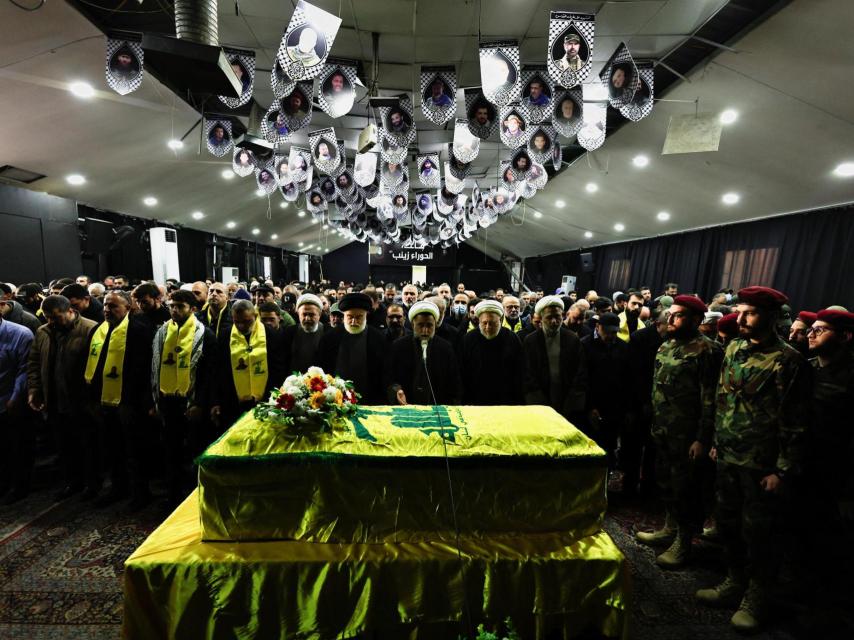 Funeral del comandante de Hezbolá Al-Hajj Mustafa Abdel Latif al-Zein, después de que entrara en vigor un acuerdo de alto el fuego entre Hezbolá e Israel.