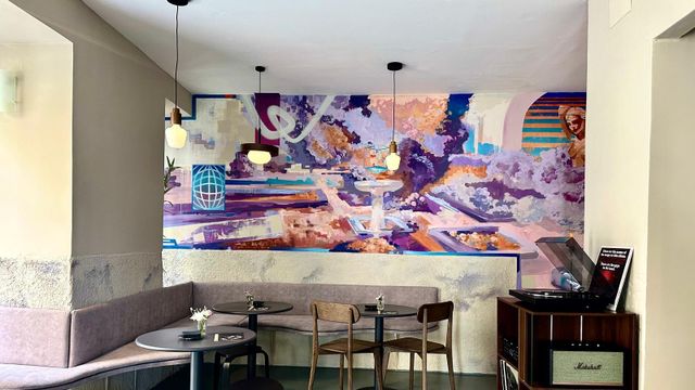 Nuevos restaurantes que se abren paso en Madrid: un bar de cocina cruda, dumplings, bagels y un ultamarinos