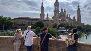 Turistas en Zaragoza.