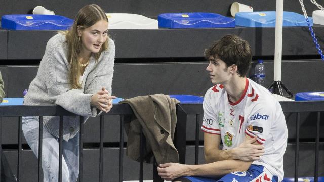 Pablo Urdangarin y Johanna Zott en uno de sus partidos.