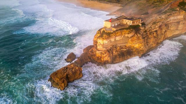 Foto aérea del Faro de Nazaré