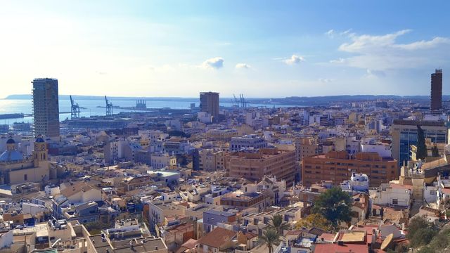 Vista de la bahía de Alicante este noviembre.