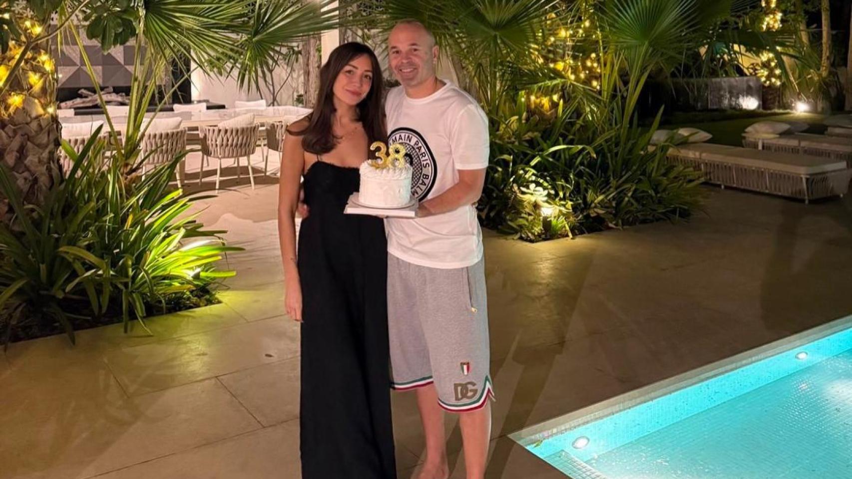 El romántico mensaje de felicitación de Andrés Iniesta a su esposa