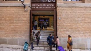 Un súper con vistas a la Catedral: así ha quedado el renovado Mercado de Abastos en Toledo