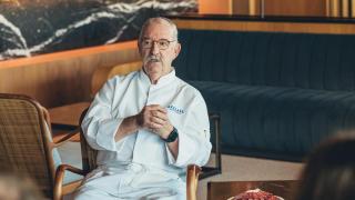 Pedro Subijana en su restaurante tres estrellas Michelin, Akelarre.