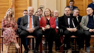 Los agentes sociales, este lunes en el Pignatelli.