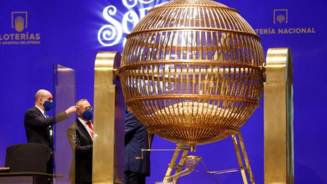 El bombo durante uno de los sorteos de Lotería de Navidad