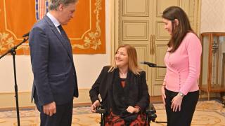 El alcalde de Salamanca, la presidenta de Cruz Roja y la concejala de Bienestar Social