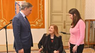 El alcalde de Salamanca, la presidenta de Cruz Roja y la concejala de Bienestar Social