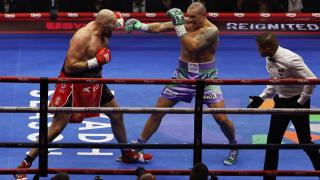 Tyson Fury y Oleksandr Usyk, durante su combate de boxeo en Arabia Saudí