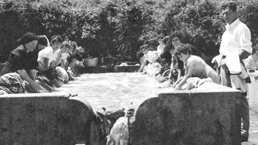 Lavandeiras trabajando en Santiago.