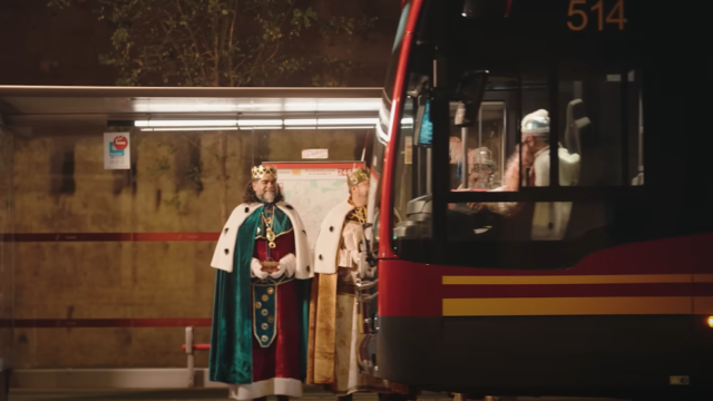 Fotograma de la campaña de Navidad de Tussam