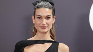 Estela Grande luce el vestido de invitada más viral de este pasado verano en la fría Nochebuena de Andorra