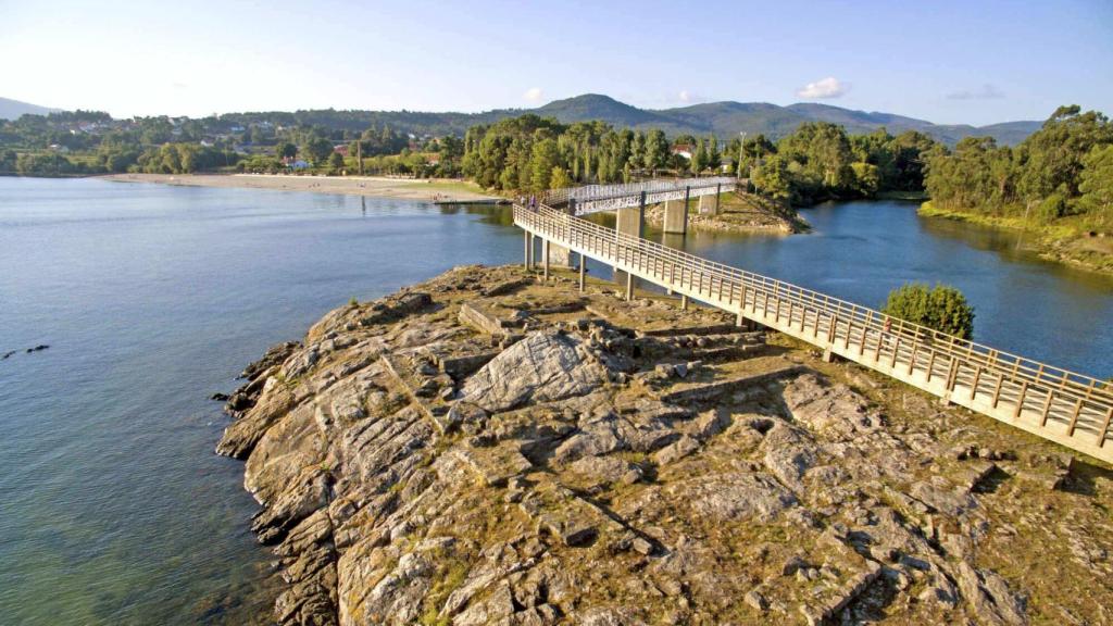 Paseo Marítimo de la Playa de A Torre al Muelle de Setefogas.
