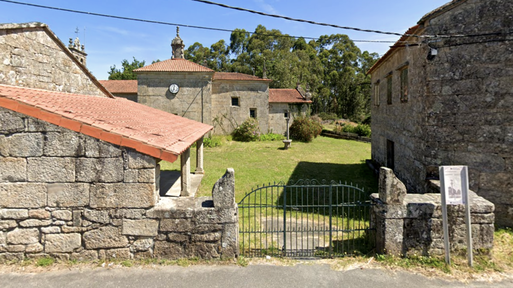 Vista general de la iglesia parroquial de Santa María de Bora