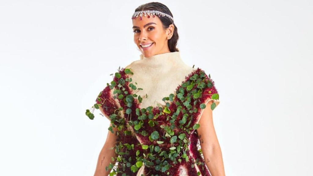 Cristina Pedroche, con su capa para las Campanadas de 2023