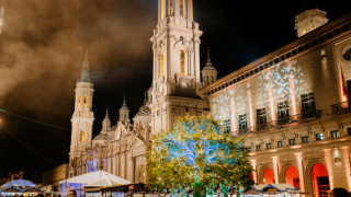 Plaza del Pilar de Zaragoza en Navidad, en una imagen de archivo.