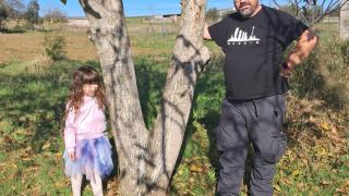 José Murillo junto a su hija de cuatro años.