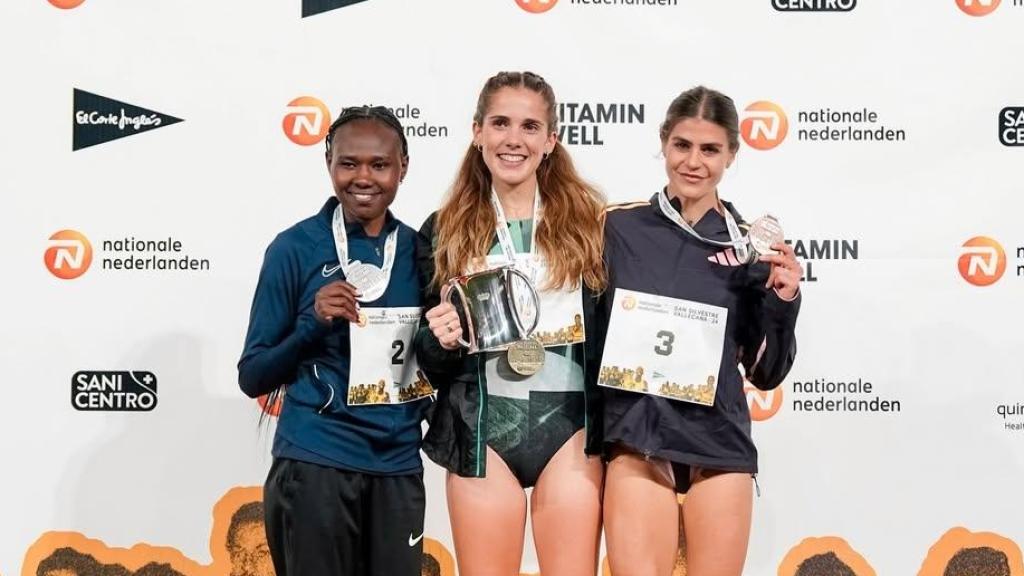 La leonesa Marta García (c), y la segoviana Águeda Marqués (d)