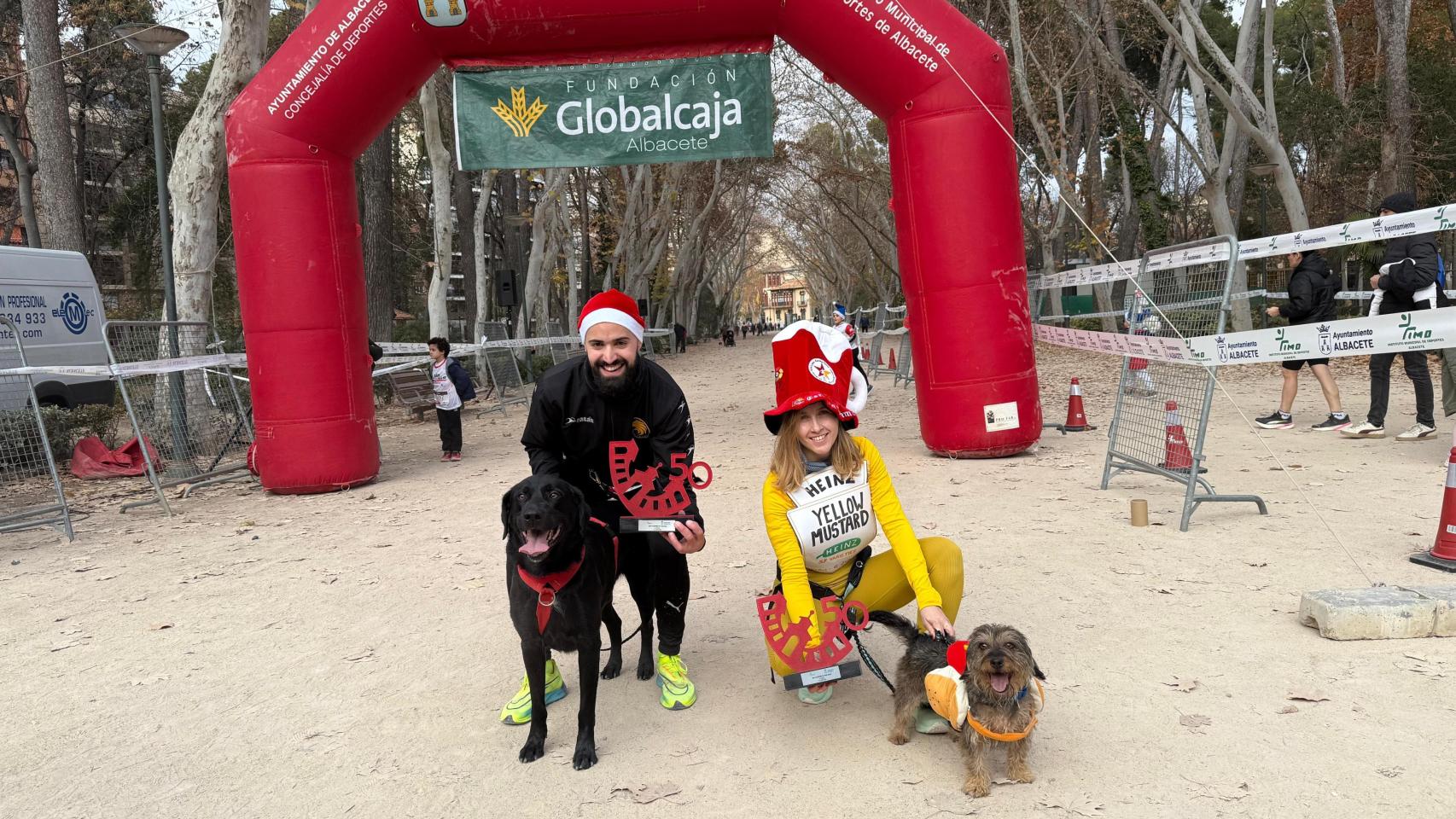 Imágenes del día: Jesús Ángel Rodríguez y Marta Moreno ganan la XIX San Silvestre de Albacete