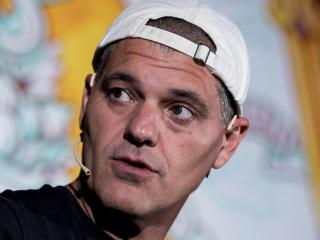 Frank Cuesta en un acto público.