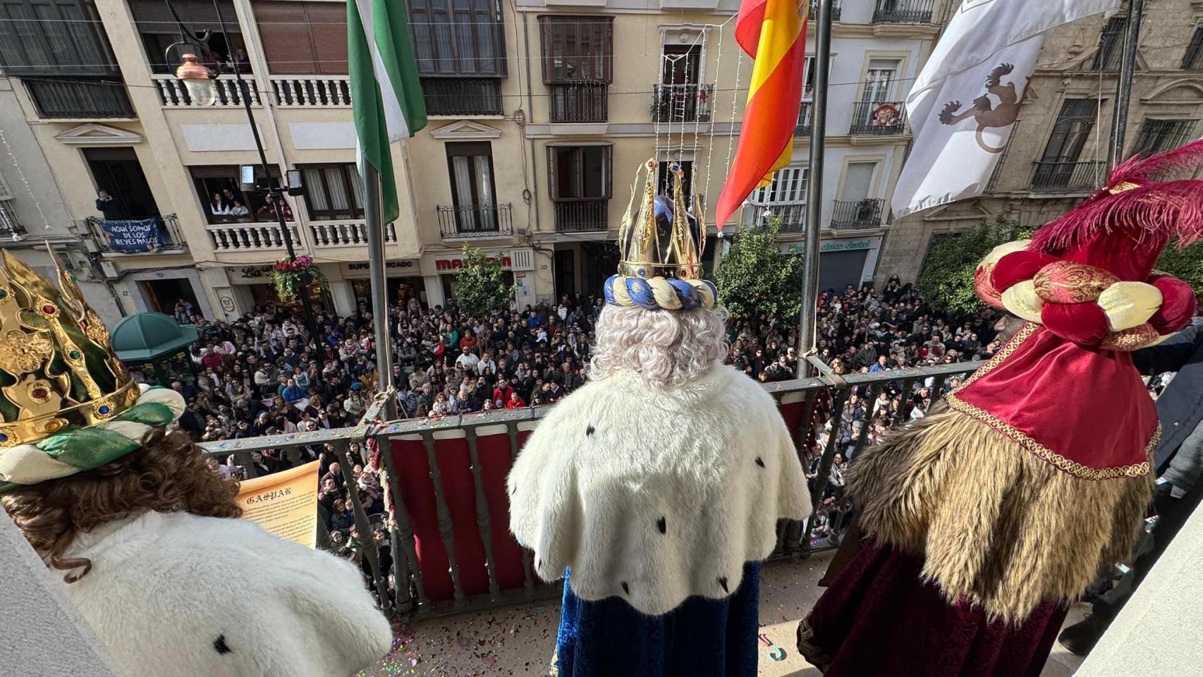Así ha sido la Cabalgata de Reyes Magos de Antequera 2025, en imágenes