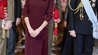 La reina Letizia ha lucido el collar de perlas de Isabel II.