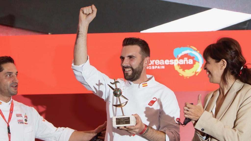 Emilio tras ganar el Concurso Nacional de Pinchos