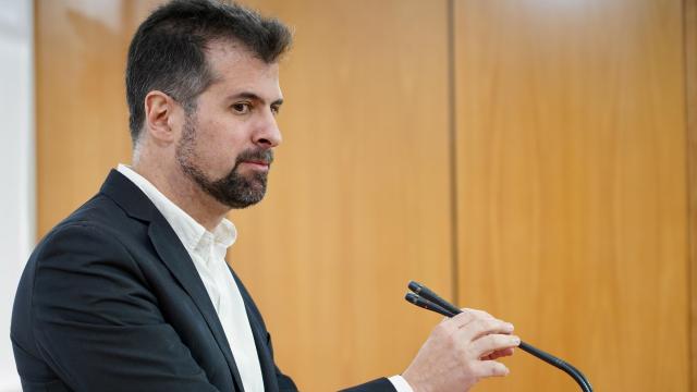 El secretario general del PSCyL, Luis Tudanca, informa en rueda de prensa de que no presentará su candidatura a la reelección