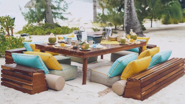 El hotel Long Beach de Isla Mauricio donde preparan cena detox mirando al mar.