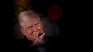 El presidente electo, Donald Trump, en una rueda de prensa este martes en su residencia de Mar-a-Lago, en Florida.