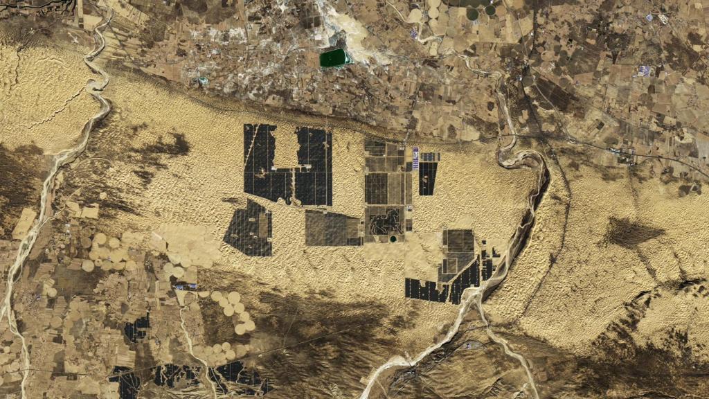 Imagen satelital del desierto de Kubuqi en diciembre de 2024