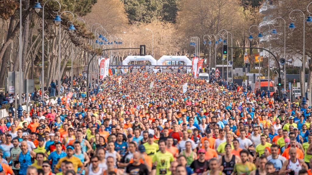 Salida de la Medio Maratón Vig-Bay de 2023