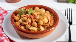 Un plato de garbanzos.