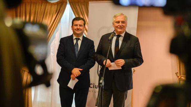 Ricardo Chamorro y el alcalde Francisco Cañizares en una imagen de archivo. Foto: Europa Press.