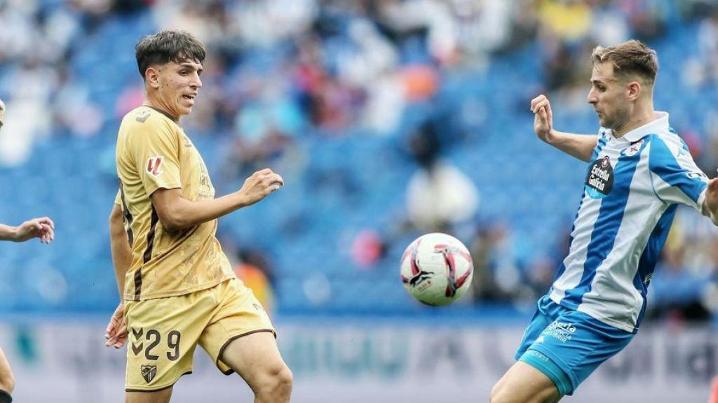 Izan Merino durante el Deportivo de La Coruña vs. Málaga CF de la primera vuelta