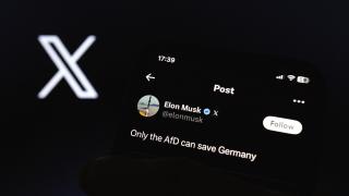 Detalle de un tuit de Elon Musk en la red social 'X' donde defiende al partido ultraderechista alemán AfD.