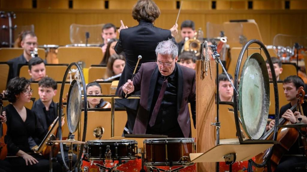 Juanjo Guillem y la Orquesta Joven de Andalucía. Foto: Rafa Martín.