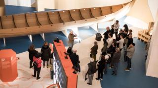 Exposición 'Una vida vinkinga', en Santiago.