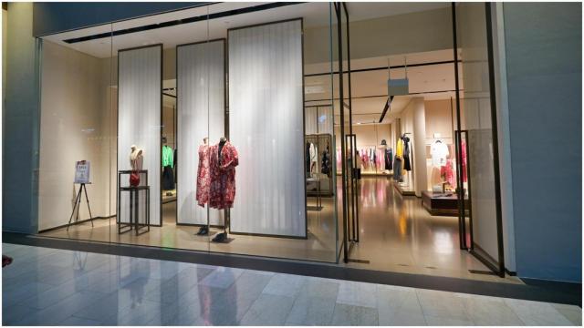 Imagen de archivo del escaparate de una tienda de un centro comercial