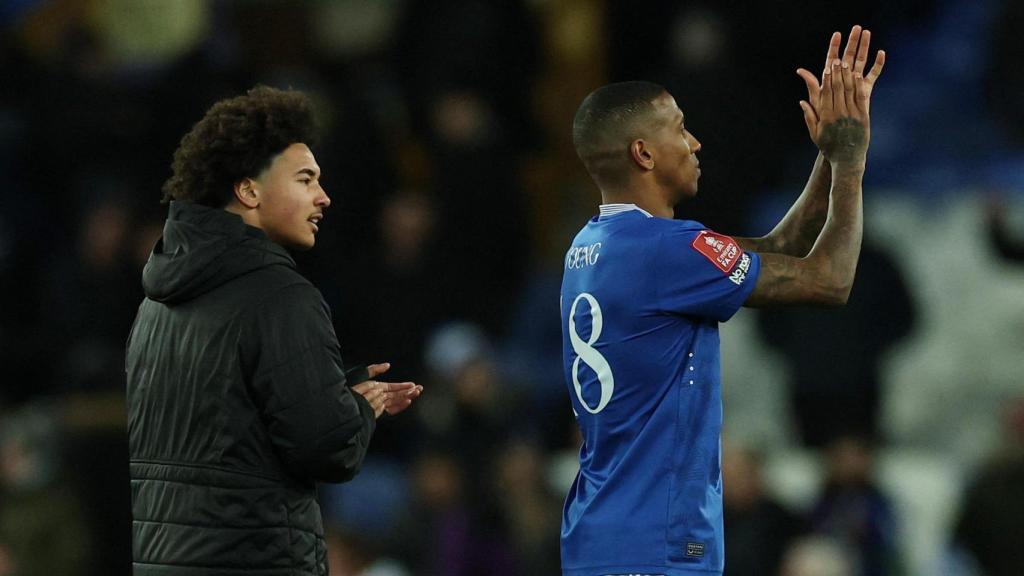 Ashley y Tyler Young, padre e hijo.