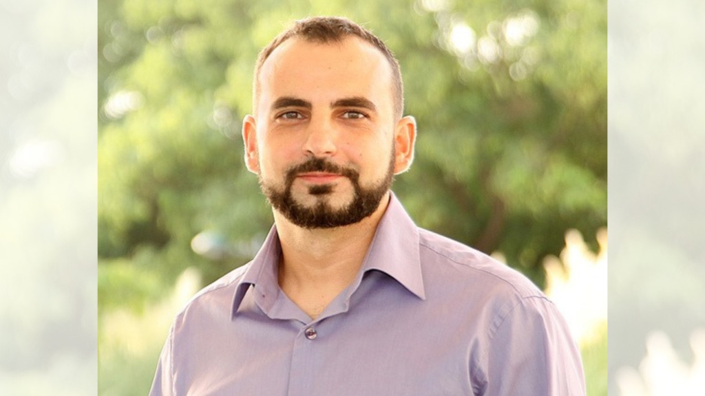 El psicólogo Rafael Alcaraz tiene su consulta en San Vicente del Raspeig.